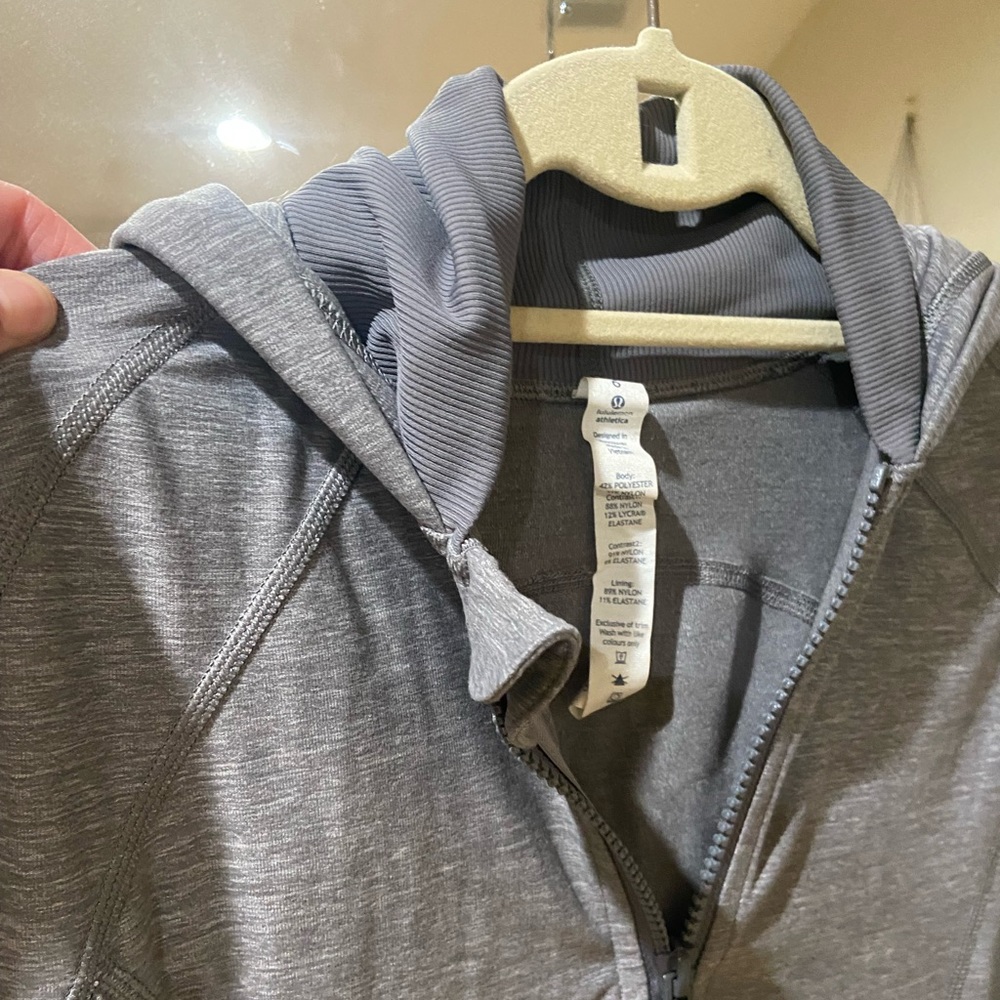 Lululemon Zip Up Jacket - Picture 5 of 6